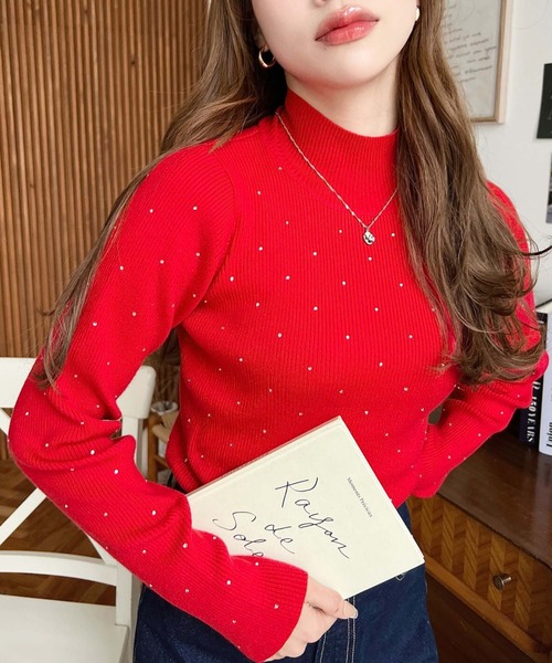 moment+（モーメントプラス）の「ラインストーンハイネックニットプルオーバー（ニット/セーター・レディース・レッド/アイボリー/ブラック/ナチュラル/チャコールグレー/杢グレー・M/L）」の11枚目の写真