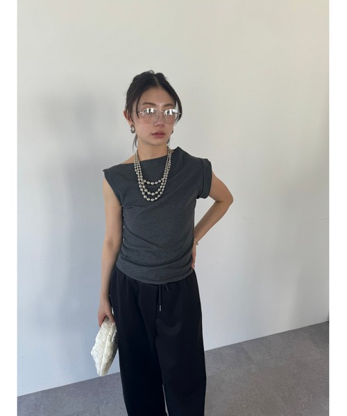 HANNE(アン)の「アシメネックTシャツ(Tシャツ/カットソー・レディース・ホワイト/ブラック/グレー・FREE)」の8枚目の写真
