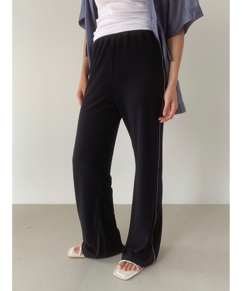Didot.showroom（ディドット ショールーム）の「【DIDOT.】サイドラインパイピングトラックパンツ（スウェットパンツ・レディース・ブラウン/パープル/ネイビー/チャコール・FREE）」の19枚目の写真