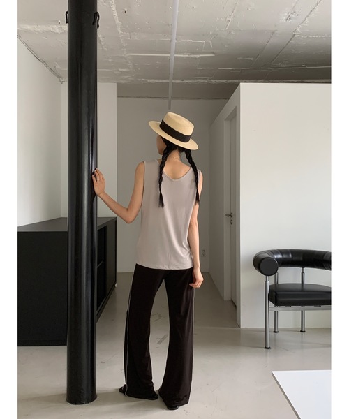 Didot.showroom（ディドット ショールーム）の「【DIDOT.】サイドラインパイピングトラックパンツ（スウェットパンツ・レディース・ブラウン/パープル/ネイビー/チャコール・FREE）」の12枚目の写真