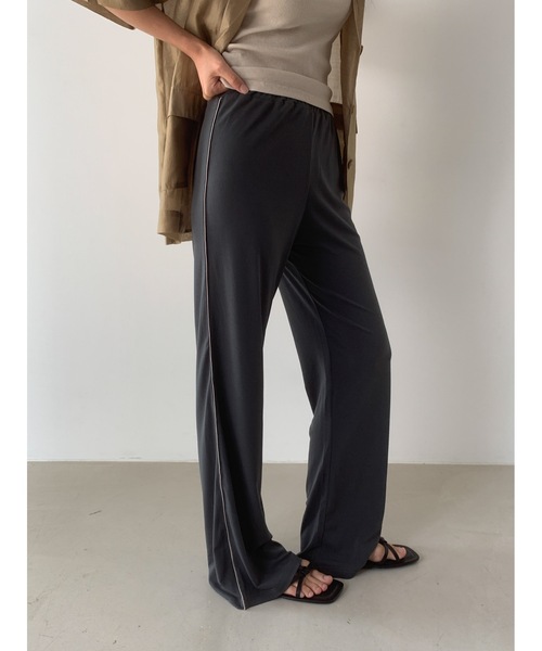 Didot.showroom（ディドット ショールーム）の「【DIDOT.】サイドラインパイピングトラックパンツ（スウェットパンツ・レディース・ブラウン/パープル/ネイビー/チャコール・FREE）」の8枚目の写真