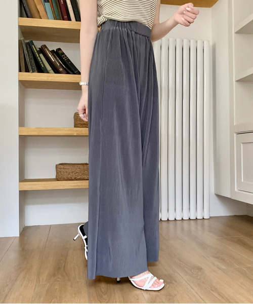 emi+(エミプラス)の「万能サマーリブワイドパンツ(その他パンツ・レディース・チャコールグレー/アイボリー/ブルー/グリーン/ブラック・FREE)」の8枚目の写真