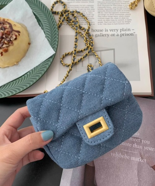 DAY CLOSET(デイ クローゼット)の「レディース アクセサリー感覚で使える2WAYチェーン付きミニバッグ(ショルダーバッグ・レディース・ベージュ/ピンク/ブラック/ブルー/アイボリー・ONE SIZE)」の20枚目の写真