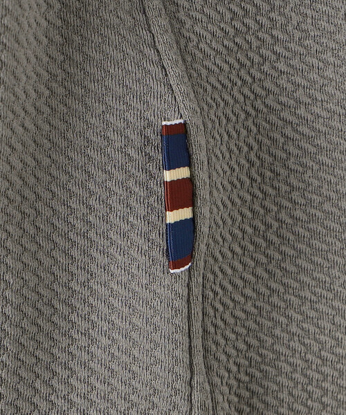 COMME　CA COMMUNE（コムサコミューン）の「フクレジャガード ジップアップパーカ（パーカー・メンズ・グレイッシュベージュ/ブラック・MEDIUM/LARGE）」の16枚目の写真