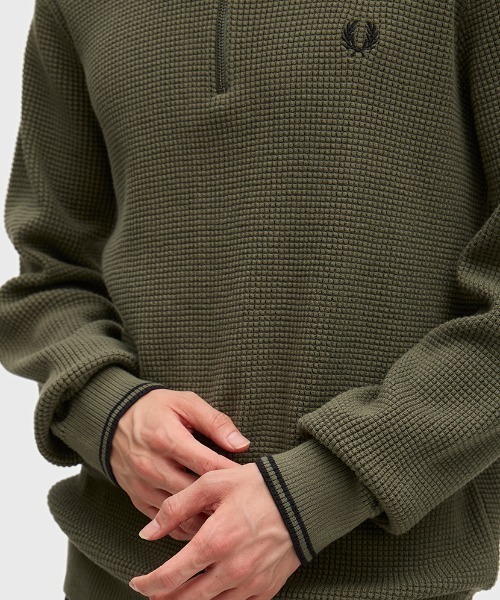 FRED PERRY(フレッドペリー)の「【先行予約受付中】Waffle Stitch Half Zip Jumper/ワッフルステッチハーフジップニット(ニット/セーター・メンズ・ブラック/オートミール/ダークブルー/ベージュ/ブラック系その他/グリーン/ベージュ系その他・S/M/L/XS)」の22枚目の写真