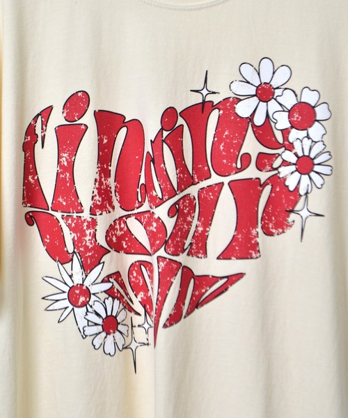 Revo.(レボ)の「MODISH GAZE ハート ピグメントTシャツ(Tシャツ/カットソー・レディース・アイボリー/ネイビー・FREE)」の4枚目の写真