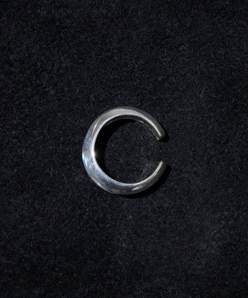 IVXLCDM（アイヴィーエックスエルシーディエム）の「IVXLCDM アイブイエックスエルシーディーエム / TRIANGLE EAR CUFF / トライアングルイヤーカフ / IVX-A551-SV（イヤーカフ・メンズ・シルバー・FREE）」の3枚目の写真
