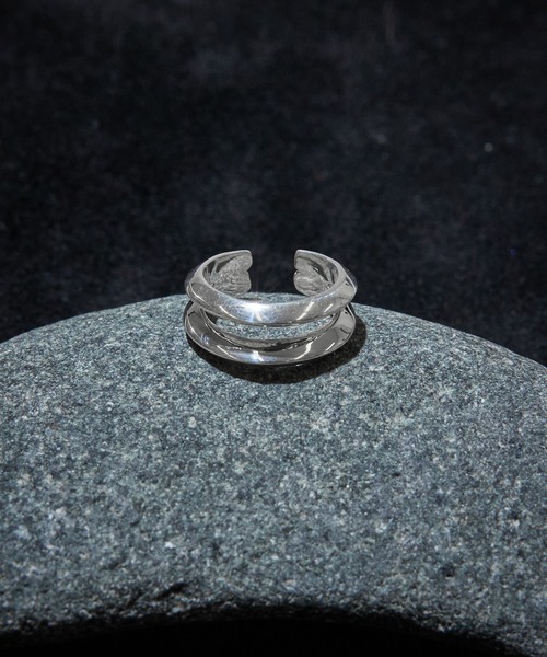 IVXLCDM（アイヴィーエックスエルシーディエム）の「IVXLCDM アイブイエックスエルシーディーエム / TRIANGLE EAR CUFF / トライアングルイヤーカフ / IVX-A551-SV（イヤーカフ・メンズ・シルバー・FREE）」の6枚目の写真