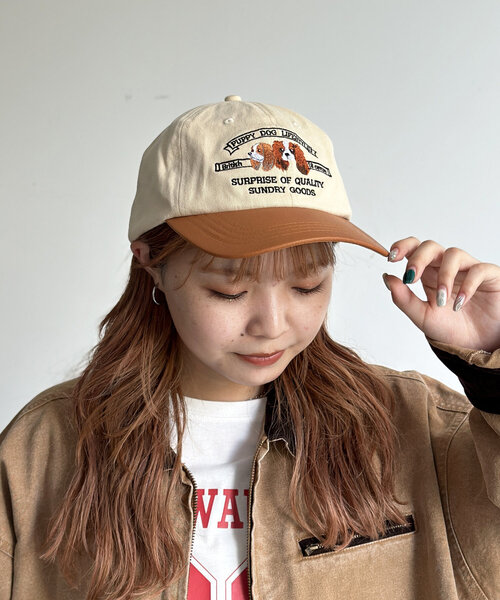 CPCM(シーピーシーエム)の「犬刺繍フェイクレザー×ツイルキャップ(キャップ・レディース・ベージュ/ネイビー/ブラック・FREE)」の2枚目の写真