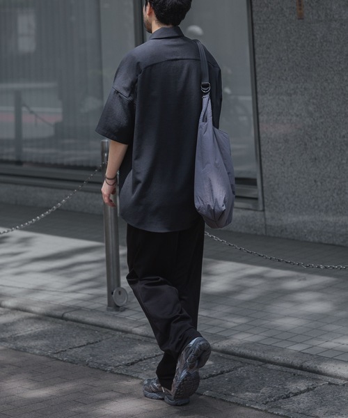 ATTACHMENT（アタッチメント）の「PE/CO/LI ツイル ハーフジップ S/Sシャツ / PE/CO/LI TWILL HALF ZIP S/S SHIRT（シャツ/ブラウス・メンズ・ベージュ/ブラック・1/2/3）」の9枚目の写真