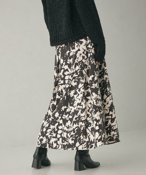 EMMEL REFINES（エメルリファインズ）の「＜EMMEL REFINES＞EM フラワープリント タックスカート（スカート・レディース・その他1/ダークブラウン・S/M）」の6枚目の写真