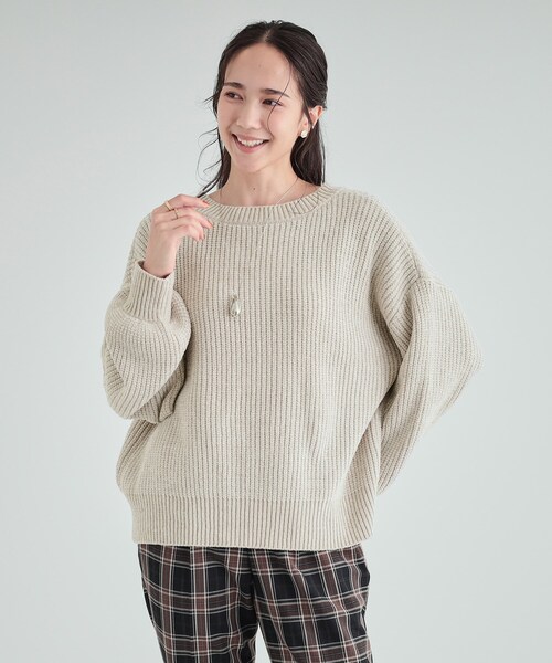 Cutie Blonde(キューティーブロンド)の「◆【S-LL/前後2WAY】大人のゆるさが魅力 ベロア風ラメモールニット(ニット/セーター・レディース・ベビーピンク/オリーブ/ネイビー/ナチュラル・04/03/02/01)」の7枚目の写真