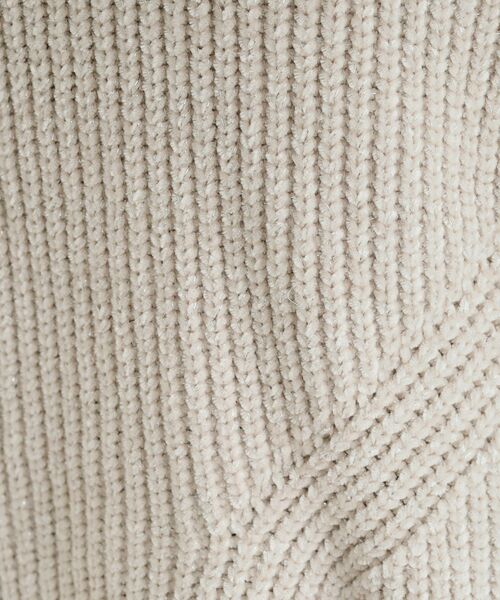 Cutie Blonde(キューティーブロンド)の「◆【S-LL/前後2WAY】大人のゆるさが魅力 ベロア風ラメモールニット(ニット/セーター・レディース・ベビーピンク/オリーブ/ネイビー/ナチュラル・04/03/02/01)」の11枚目の写真