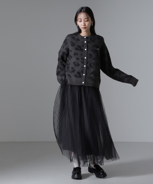 PENNEYS(ぺニーズ)の「PENNEYS別注TheFOXレオパードクルーカーディガン(ニット/セーター・レディース・ベージュ/チャコール/グレー・FREE)」の11枚目の写真