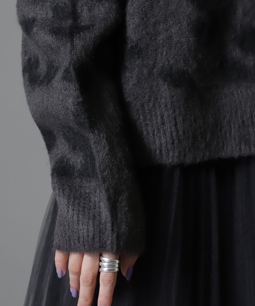 PENNEYS(ぺニーズ)の「PENNEYS別注TheFOXレオパードクルーカーディガン(ニット/セーター・レディース・ベージュ/チャコール/グレー・FREE)」の20枚目の写真
