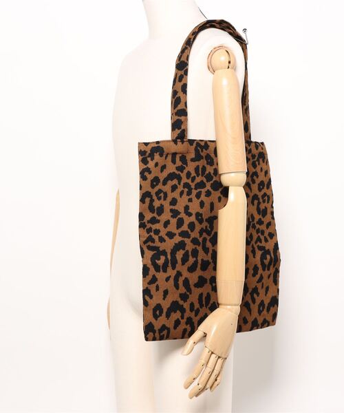 styiro(スタイロ)の「ヒョウ柄トートバッグ(トートバッグ・レディース・ブラウン/ブラウン系その他・FREE)」の13枚目の写真