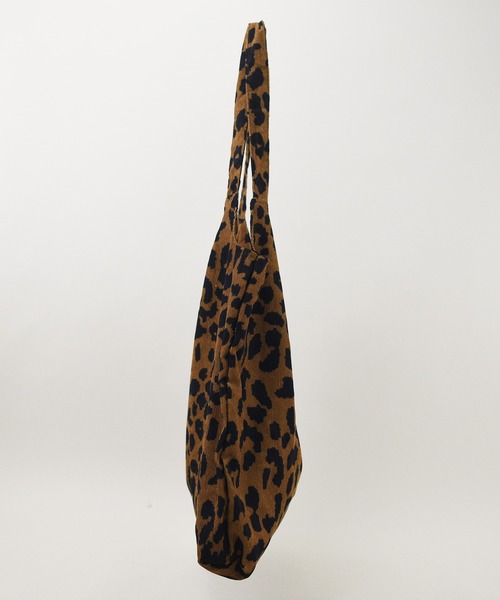 styiro(スタイロ)の「ヒョウ柄トートバッグ(トートバッグ・レディース・ブラウン/ブラウン系その他・FREE)」の6枚目の写真