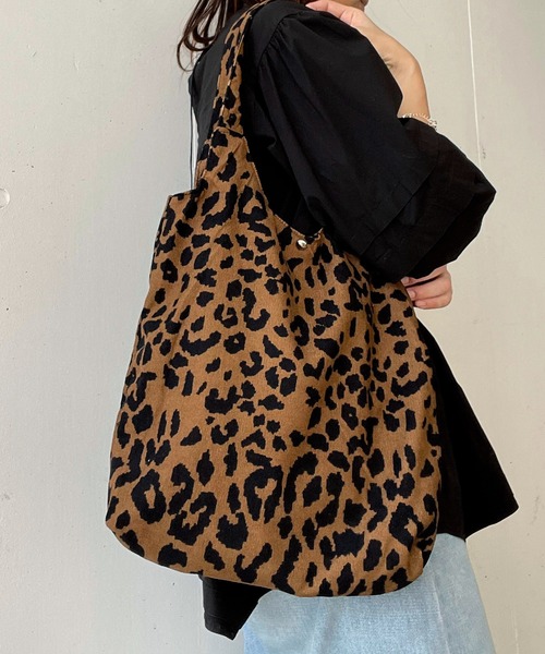 styiro(スタイロ)の「ヒョウ柄トートバッグ(トートバッグ・レディース・ブラウン/ブラウン系その他・FREE)」の14枚目の写真