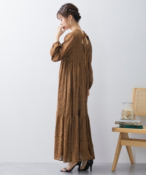 Neina(ネイナ)の「カットジャガード切り替えバックリボンデザインワンピースドレス 大きいサイズ有 〔Neina〕(ドレス・レディース・ブラック/ブラウン・3L/LL/L/M)」の15枚目の写真