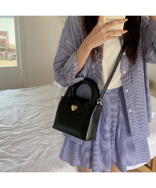 SALTMINT（ソルトミント）の「lady heart hand bag（ハンドバッグ・レディース・ブラック・ONE SIZE）」の6枚目の写真