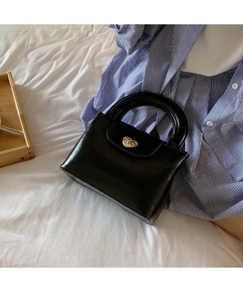 SALTMINT（ソルトミント）の「lady heart hand bag（ハンドバッグ・レディース・ブラック・ONE SIZE）」の5枚目の写真