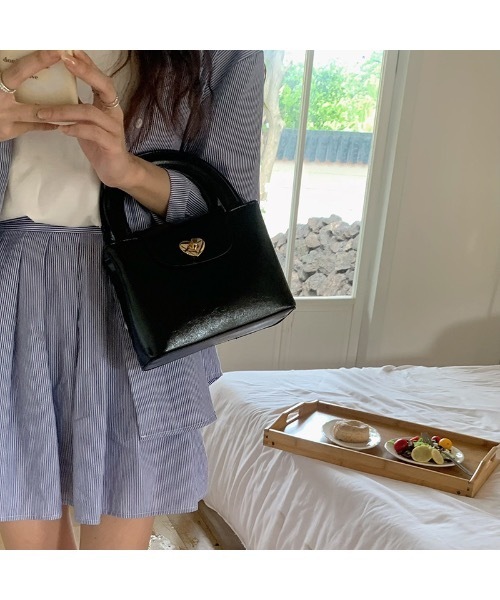 SALTMINT（ソルトミント）の「lady heart hand bag（ハンドバッグ・レディース・ブラック・ONE SIZE）」の10枚目の写真