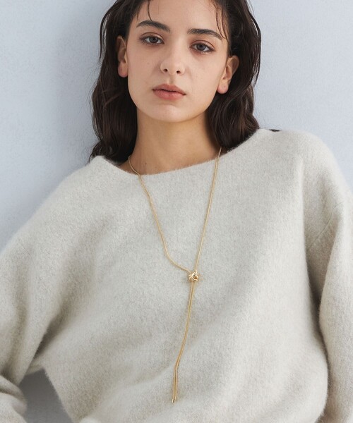 green label relaxing(グリーンレーベルリラクシング)の「ツイストモチーフ スネーク タイネックレス(ネックレス・レディース・シルバー/ゴールド・FREE)」の9枚目の写真