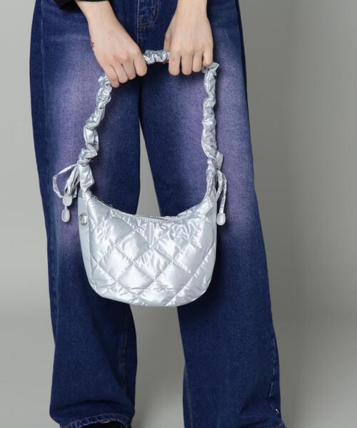 SIS(エスアイエス)の「【WEB限定】SIS/エスアイエス/キルティングナイロンバッグ(トートバッグ・レディース・ブラック/シルバー・F)」の18枚目の写真