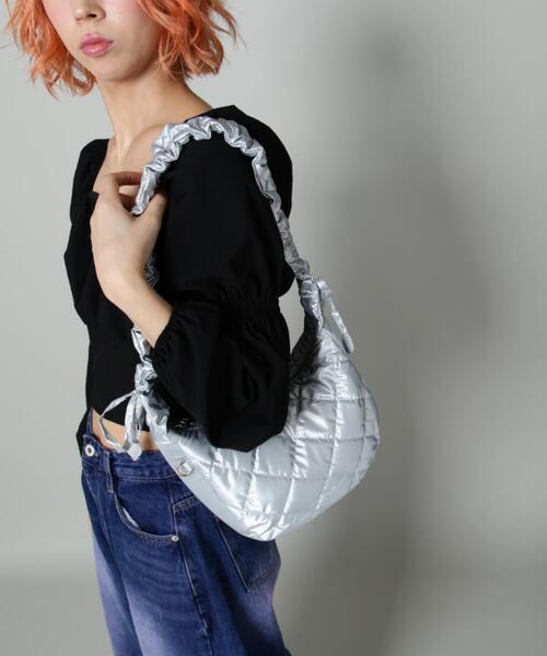 SIS(エスアイエス)の「【WEB限定】SIS/エスアイエス/キルティングナイロンバッグ(トートバッグ・レディース・ブラック/シルバー・F)」の19枚目の写真
