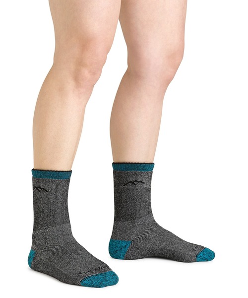 DARN TOUGH VERMONT（ダーンタフバーモント）の「DARN TOUGH/ダーンタフ 5011 Mountaineering Micro Crew Heavyweight Hiking Sock（ソックス/靴下・レディース・ブルー/ライトグリーン・SMALL）」の5枚目の写真