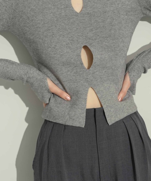NEUNA（ヌナ）の「フロントオーバルニットトップス（ニット/セーター・レディース・グレー/ブラック/オフホワイト/ネイビー・FREE）」の20枚目の写真