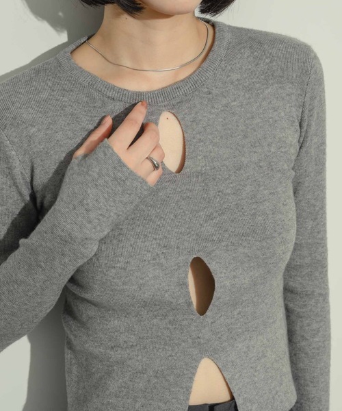NEUNA（ヌナ）の「フロントオーバルニットトップス（ニット/セーター・レディース・グレー/ブラック/オフホワイト/ネイビー・FREE）」の9枚目の写真