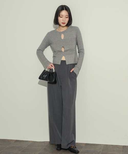 NEUNA（ヌナ）の「フロントオーバルニットトップス（ニット/セーター・レディース・グレー/ブラック/オフホワイト/ネイビー・FREE）」の16枚目の写真