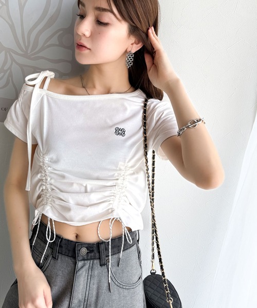 mily bilet(ミウィビレット)の「【mily bilet】自分らしさが光る。ワンショルダー胸刺繍肩リボンドロストカットソー(Tシャツ/カットソー・レディース・アイボリー/ブラック/ホワイト×ブラック/杢グレー/ブラック系その他・SMALL/MEDIUM/LARGE/X-LARGE)」の22枚目の写真