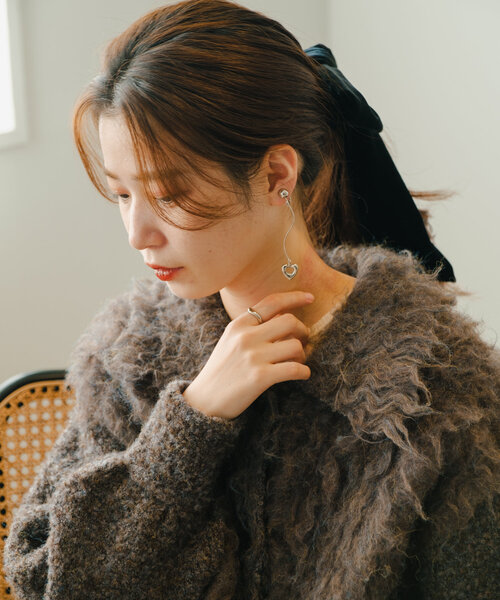 Kastane（カスタネ）の「【fiw.】ハートモチーフイヤリング（イヤリング・レディース・ゴールド/シルバー・FREE）」の4枚目の写真