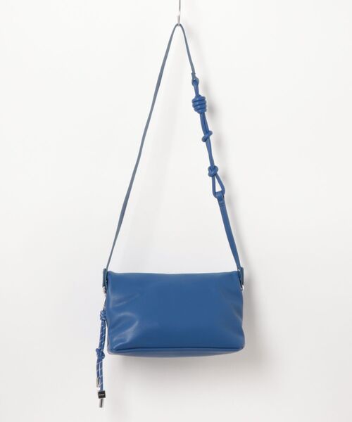 Desigual（デシグアル）の「ハンドル交換可能フェイクレザーミニショルダーバッグ（ボディバッグ/ウエストポーチ・レディース・ブルー/イエロー・FREE）」の3枚目の写真