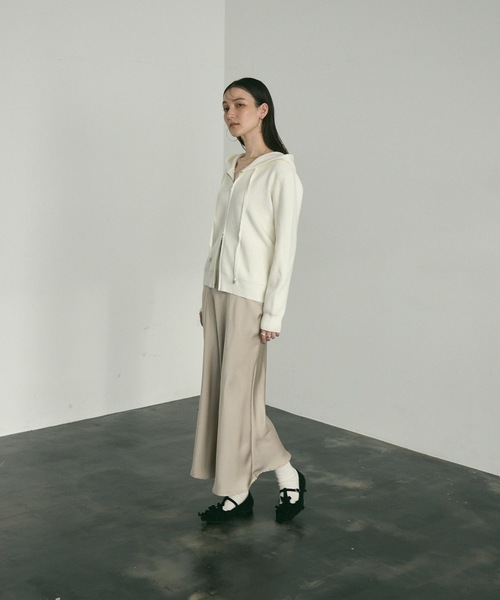 Lutim by u(ルチバイユー)の「Pointed Toe Ribbon Flat Pumps / ポインテッドトゥリボンフラットパンプス(パンプス・レディース・ブラック/ブラウン・37/39)」の17枚目の写真