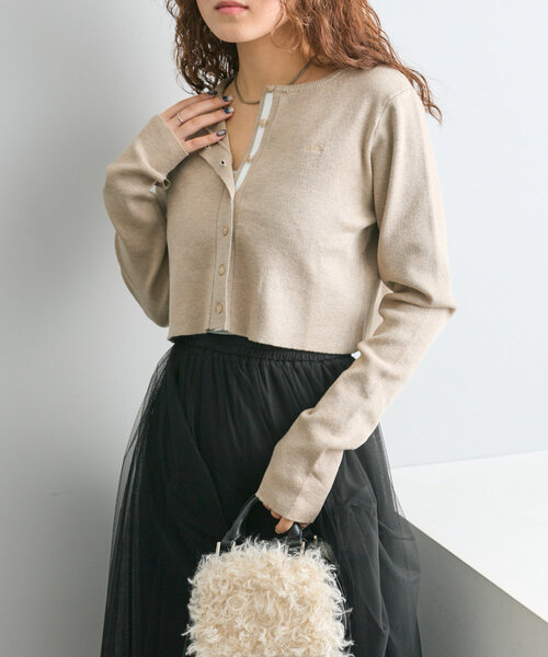 mline（エムライン）の「[mline]ロゴ刺繍チビカーデ（ニット/セーター・レディース・チャコールグレー/ネイビー/ベージュ/ピンク・FREE）」の10枚目の写真