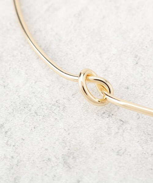 OPAQUE.CLIP(オペークドットクリップ)の「ねじりメタルチョーカー(ネックレス・レディース・ゴールド/シルバー・00)」の5枚目の写真