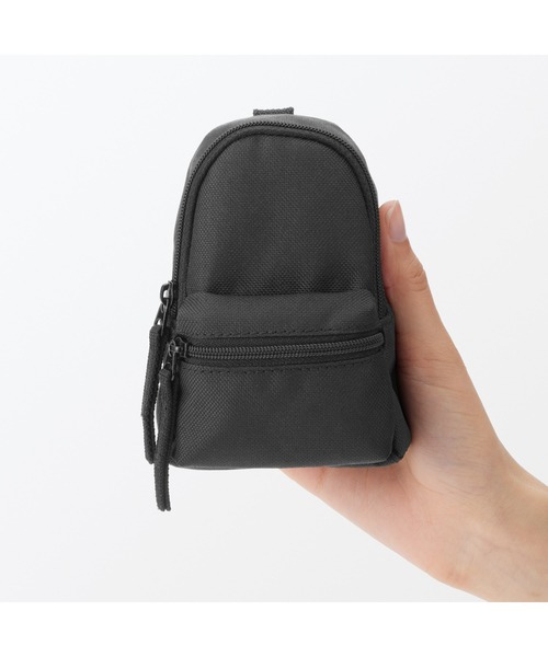 無印良品（ムジルシリョウヒン）の「ミニ　撥水リュックサック（コインケース・レディース・ダークベージュ/ライトグリーン/ブラック・FREE）」の4枚目の写真