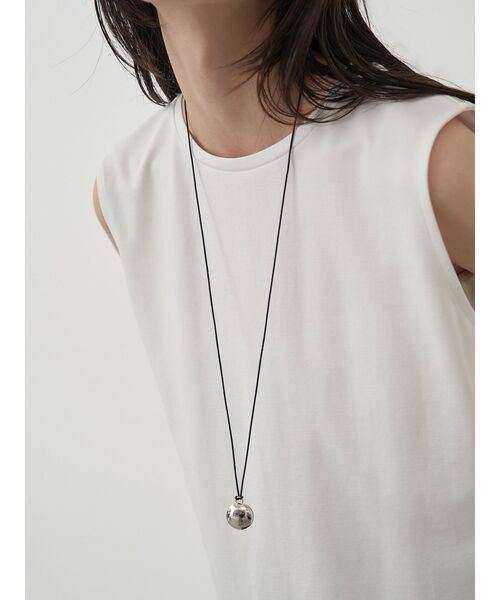 ELENDEEK(エレンディーク)の「メタルトップコードネックレス(ネックレス・レディース・シルバー/ゴールド・FREE)」の2枚目の写真