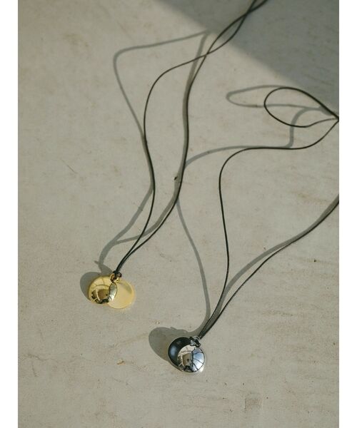 ELENDEEK(エレンディーク)の「メタルトップコードネックレス(ネックレス・レディース・シルバー/ゴールド・FREE)」の3枚目の写真