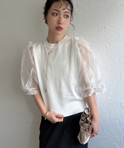deux amour(ドゥーザムール)の「袖ボリュームオーガンジートップス(Tシャツ/カットソー・レディース・ブラック/ホワイト・FREE)」の16枚目の写真
