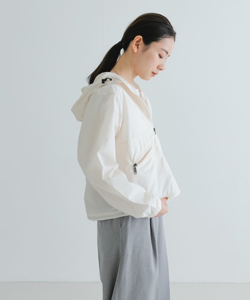 THE NORTH FACE(ザノースフェイス)の「THE NORTH FACE Short Compact Jacket(ナイロンジャケット・レディース・カーキ/ブラック/オフホワイト・MEDIUM)」の9枚目の写真