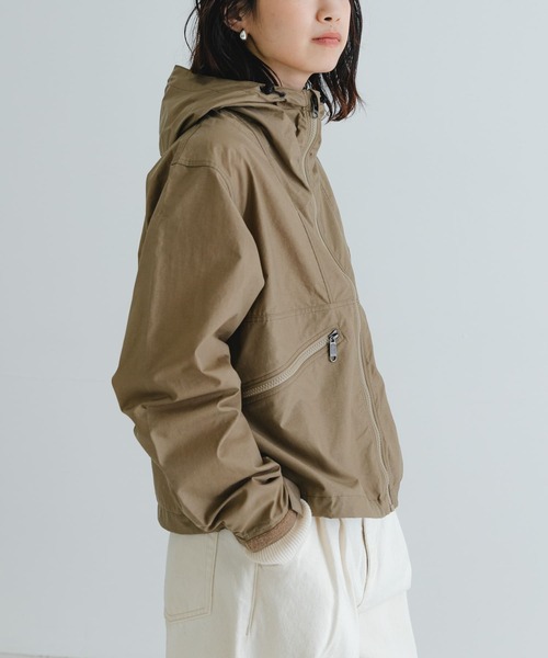 THE NORTH FACE(ザノースフェイス)の「THE NORTH FACE Short Compact Jacket(ナイロンジャケット・レディース・カーキ/ブラック/オフホワイト・MEDIUM)」の13枚目の写真