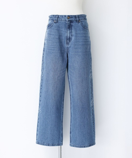 somari imagination（ソマリ イマジネーション）の「『花柄モチーフストレートデニムパンツ』（デニムパンツ・レディース・ブルー・S～Ｍ）」の7枚目の写真