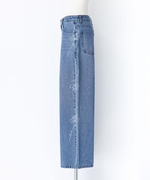 somari imagination（ソマリ イマジネーション）の「『花柄モチーフストレートデニムパンツ』（デニムパンツ・レディース・ブルー・S～Ｍ）」の8枚目の写真