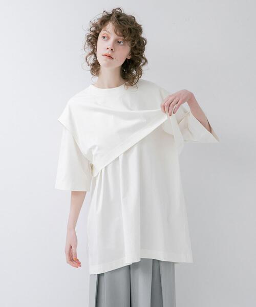 LAATO（ラート）の「layered big tee（Tシャツ/カットソー・レディース・オフホワイト/ブラウン/ダークグレー/ブラック/キャメル・FREE）」の8枚目の写真