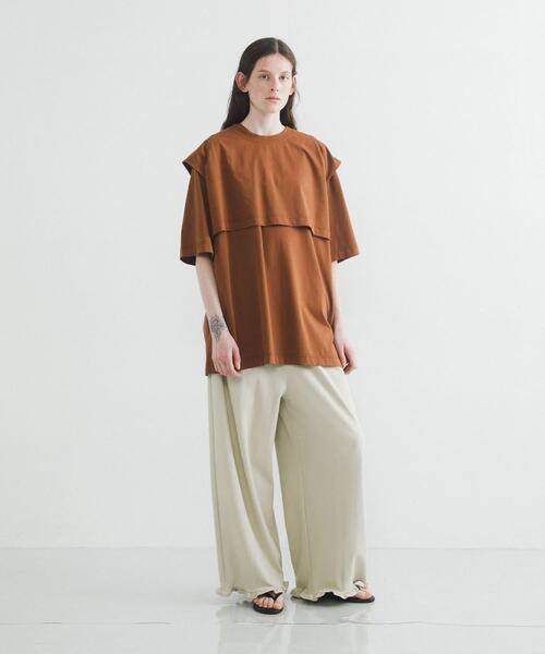 LAATO(ラート)の「layered big tee(Tシャツ/カットソー・レディース・ダークグレー/ブラウン/オフホワイト/ブラック/キャメル・FREE)」の11枚目の写真
