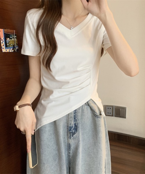 emi+(エミプラス)の「アシメタックVネックTシャツ(Tシャツ/カットソー・レディース・ホワイト/ピンク/ブラック・M/L)」の5枚目の写真